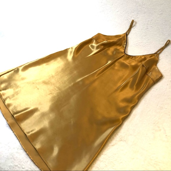 Gold Black Satin Silky Gilligan O’Malley Gown - Picture 14 of 14